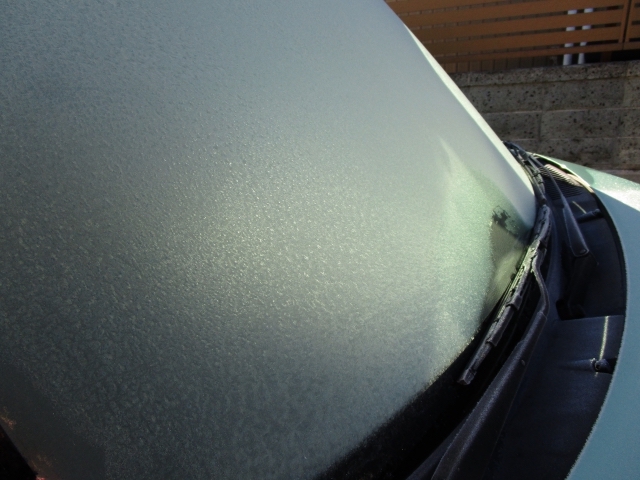 車の霜対策はどうする 凍結ガラスに慌てなくてよくするためにやれる事 自動車メンテナンスお役立ち情報blog